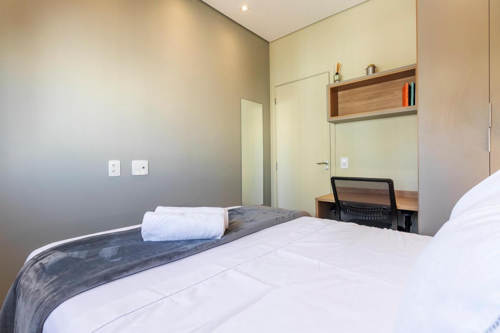 Apto Quarto E Sala Completo Prox Paulista Com Vaga De Garagem * Sao Paulo